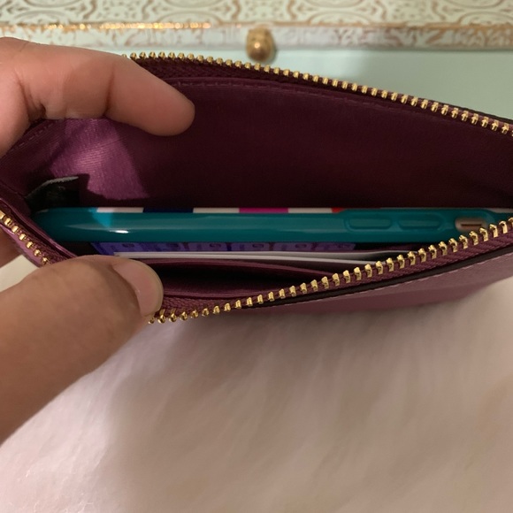 NWT Coach corner zip wristlet - Picture 4 of 6